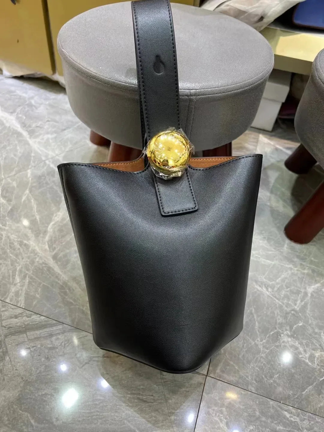 Ladies Large Capacity Leather Casual Shoulder Bag High Quality Bucket Bag Niche Design Lightweight Luxury High Quality