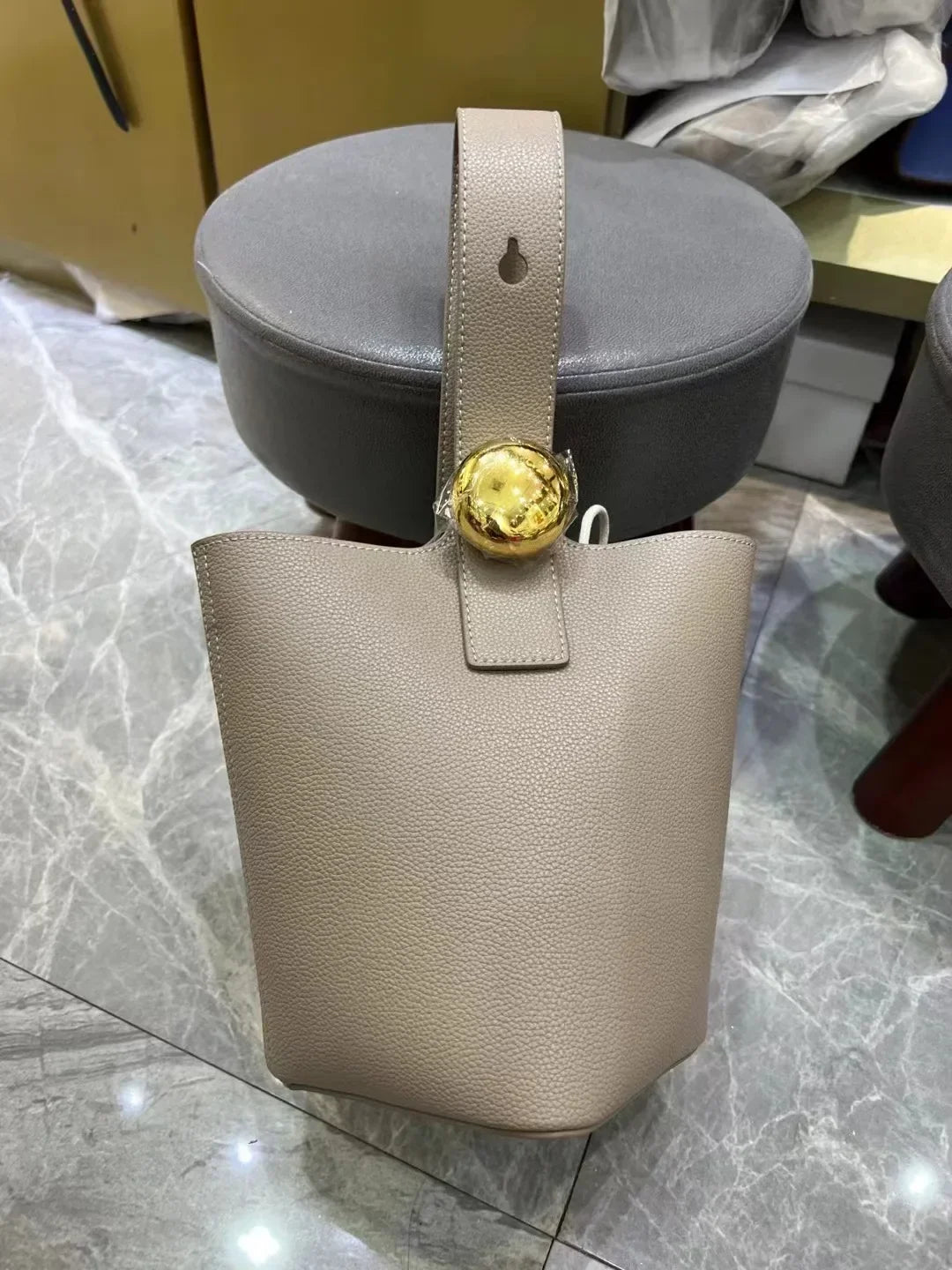 Ladies Large Capacity Leather Casual Shoulder Bag High Quality Bucket Bag Niche Design Lightweight Luxury High Quality
