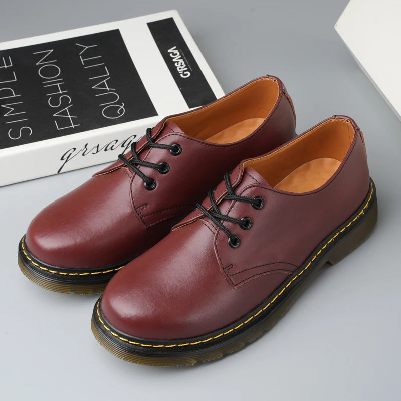 British Style Luxury Outdoor Brand Thick Bottom Oxford Shoes Lace Up Safety Shoes 2024 Fashionable New Couple Style Work Shoes