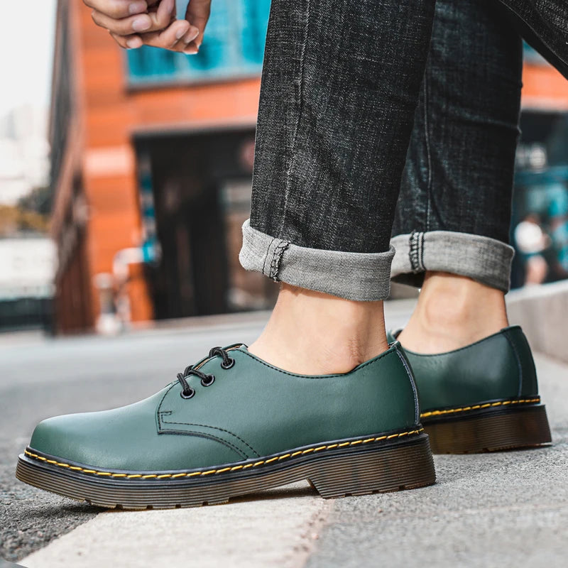 British Style Luxury Outdoor Brand Thick Bottom Oxford Shoes Lace Up Safety Shoes 2024 Fashionable New Couple Style Work Shoes