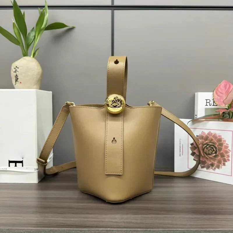 Ladies Large Capacity Leather Casual Shoulder Bag High Quality Bucket Bag Niche Design Lightweight Luxury High Quality